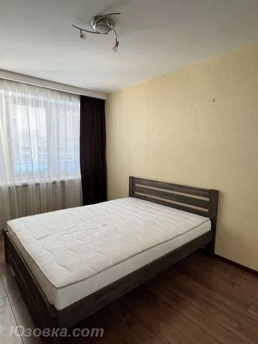 2-комн. квартира, 49м², с мебелью, 4/9 эт., ДОНЕЦК