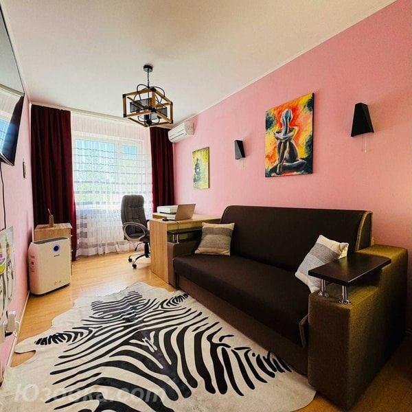 3-комн. квартира, 70м², с мебелью, 3/9 эт., ДОНЕЦК