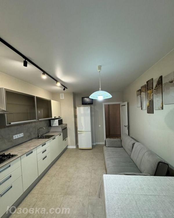 2-комн. квартира, 54м², с мебелью, 4/10 эт., ДОНЕЦК