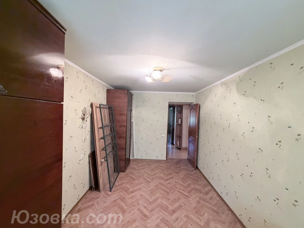 3-комн. квартира, 67 м², вторичка, 1/9 эт.