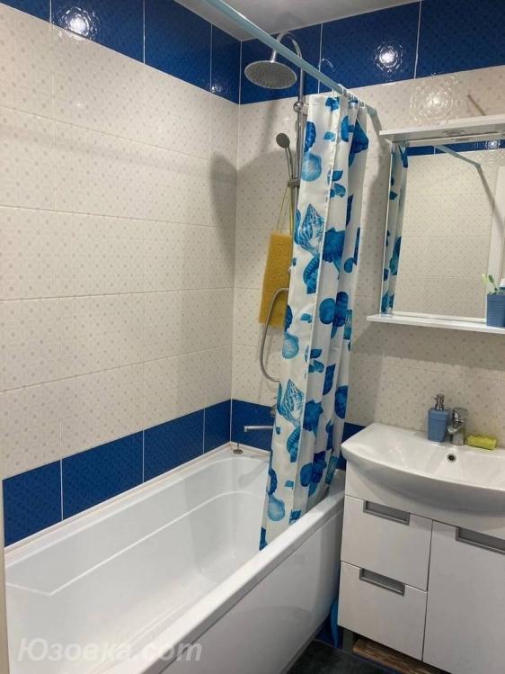 1-комн. квартира, 54м², с мебелью, 3/5 эт., ДОНЕЦК