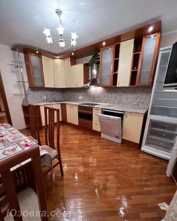 2-комн. квартира, 48м², с мебелью, 4/5 эт., ДОНЕЦК
