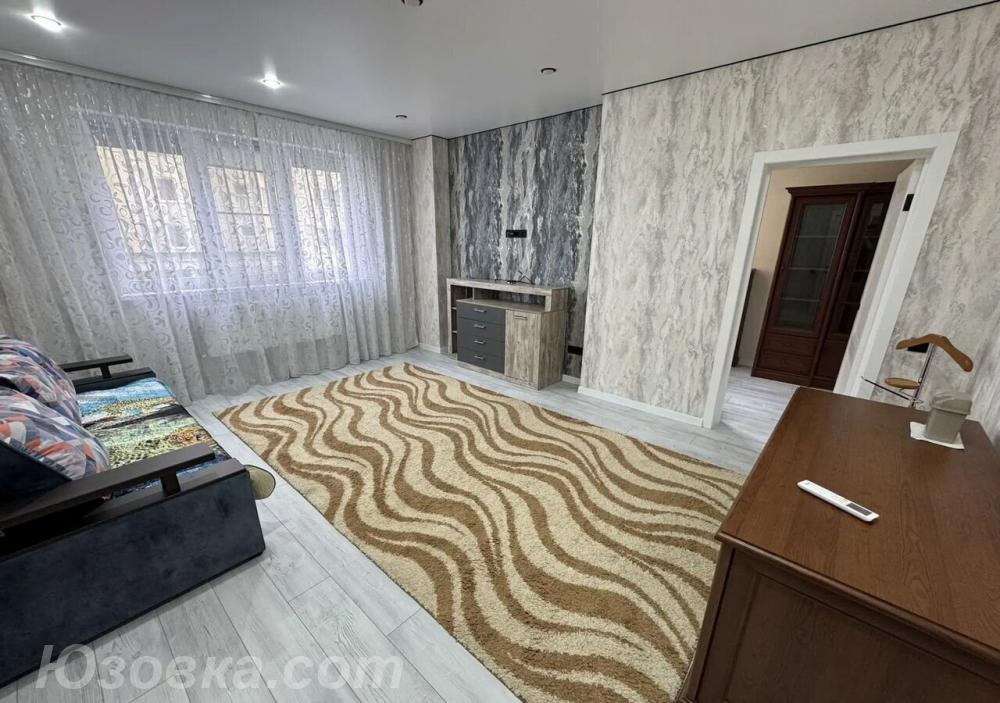 2-комн. квартира, 70м², с мебелью, 4/9 эт.