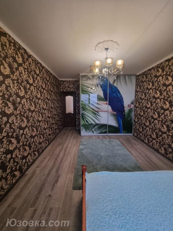 2-комн. квартира, 70м², с мебелью, 4/5 эт., ДОНЕЦК