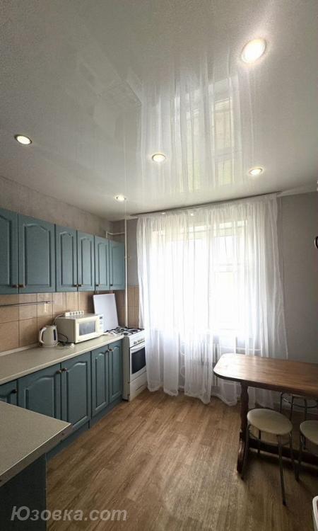 2-комн. квартира, 45м², с мебелью, 3/9 эт., ДОНЕЦК