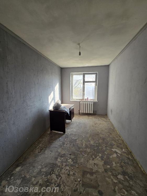 3-комн. квартира, 60 м², вторичка, 5/5 эт., ЛУГАНСК