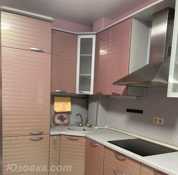 2-комн. квартира, 52м², с мебелью, 3/9 эт., ДОНЕЦК