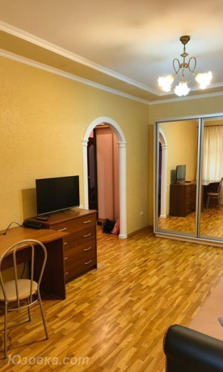 2-комн. квартира, 48м², с мебелью, 2/10 эт., ДОНЕЦК
