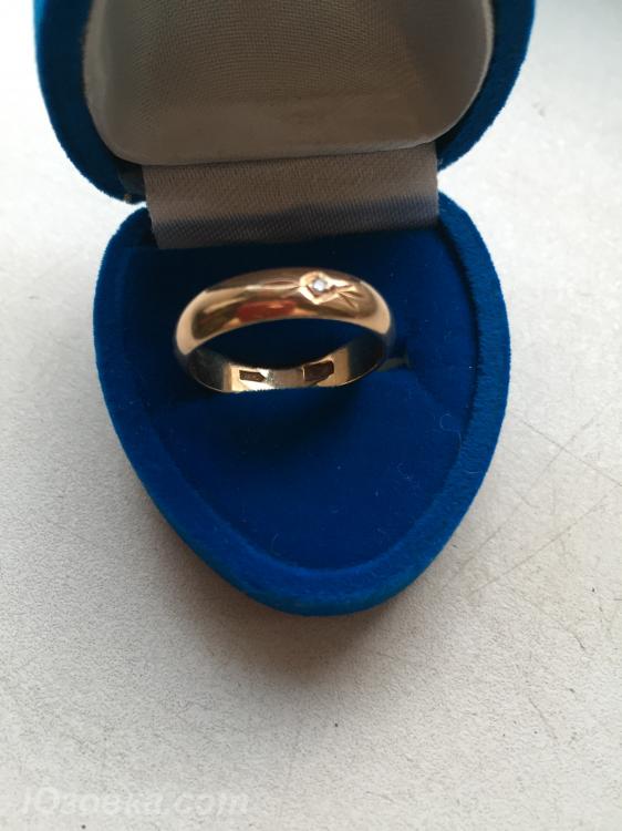Обручальное золотое кольцо с бриллиантом, ДОНЕЦК