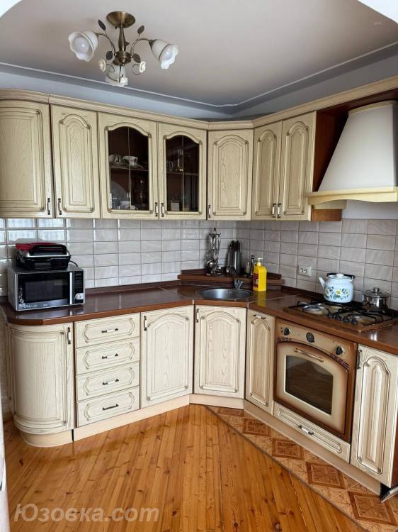 2-комн. квартира, 49м², с мебелью, 4/5 эт., ДОНЕЦК