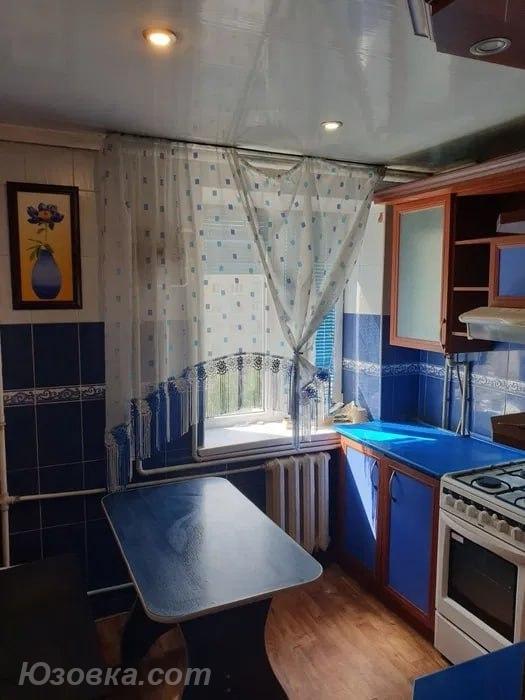 1-комн. квартира, 35м², с мебелью, 5/5 эт., ДОНЕЦК