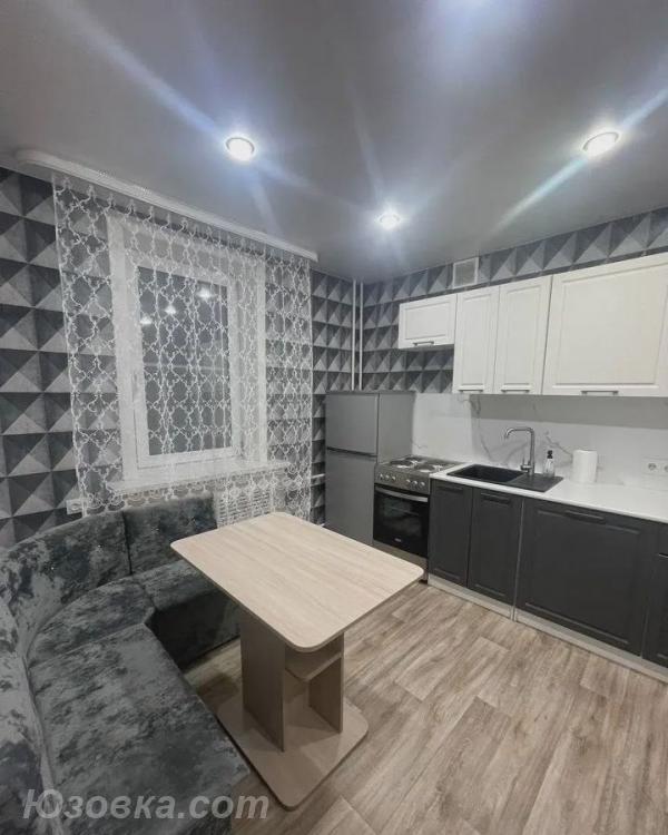 1-комн. квартира, 32м², с мебелью, 4/5 эт., ДОНЕЦК