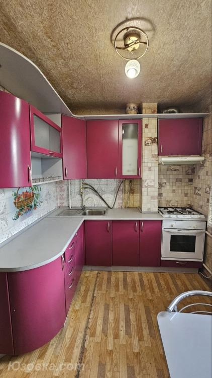 2-комн. квартира, 47 м², вторичка, 3/3 эт., ДОНЕЦК