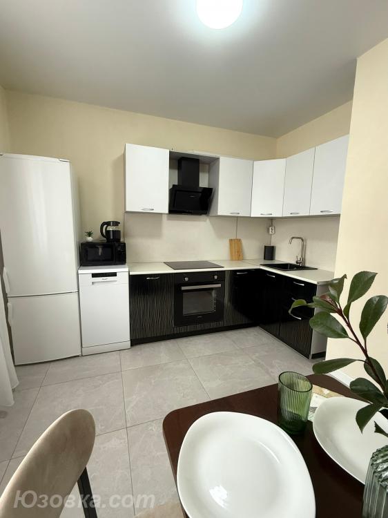 2-комн. квартира, 54м², с мебелью, 3/9 эт., ДОНЕЦК