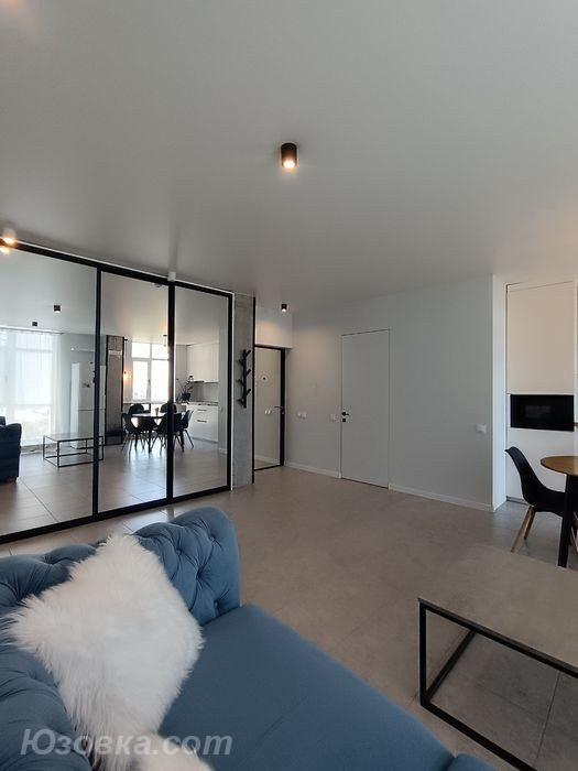 2-комн. квартира, 54м², с мебелью, 3/15 эт., ДОНЕЦК
