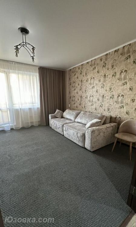 1-комн. квартира, 35м², с мебелью, 4/5 эт., ДОНЕЦК