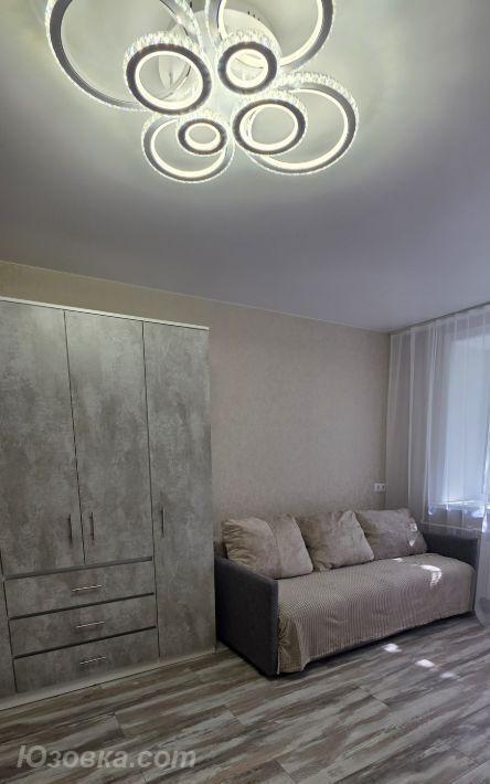 4-комн. квартира, 33м², с мебелью, 4/10 эт., ДОНЕЦК