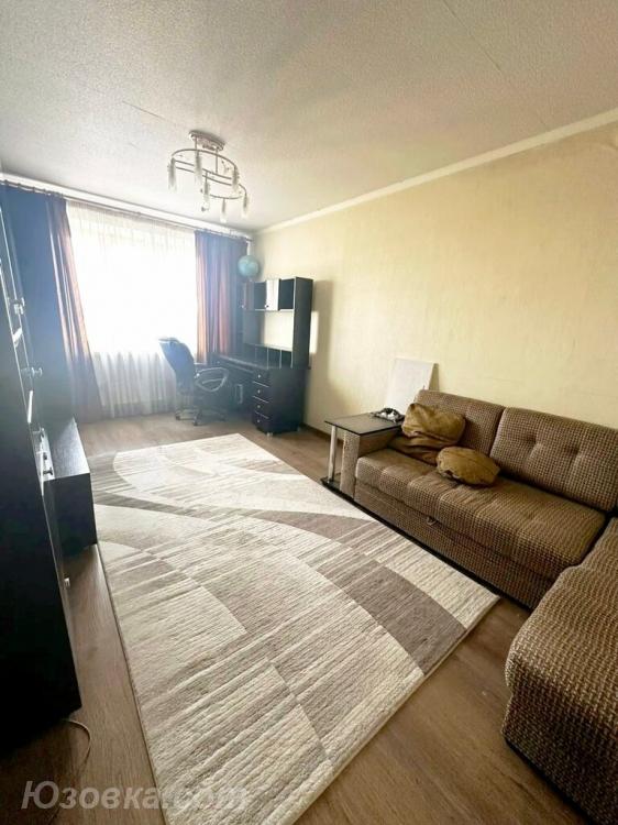 3-комн. квартира, 70м², с мебелью, 5/9 эт., ДОНЕЦК