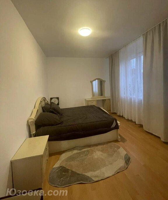 2-комн. квартира, 42м², с мебелью, 4/5 эт., ДОНЕЦК