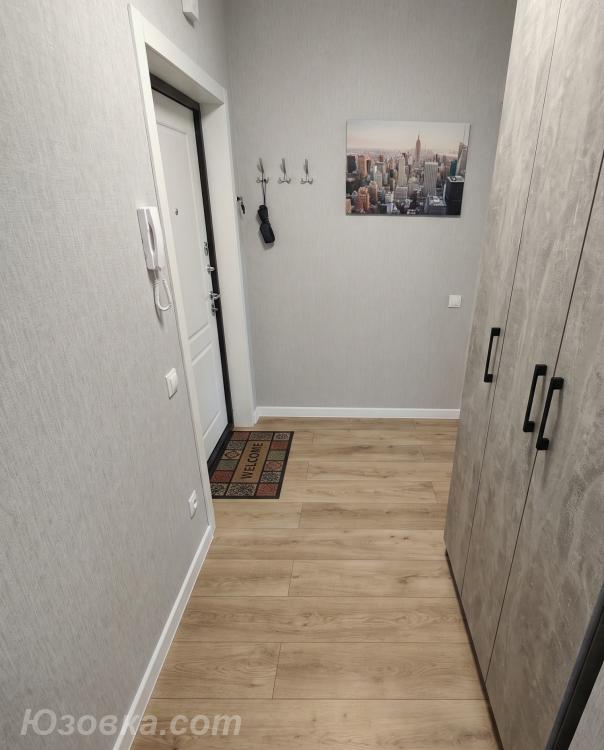 1-комн. квартира, 40м², с мебелью, 1/1 эт., ДОНЕЦК