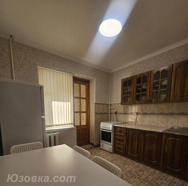 2-комн. квартира, 52м², с мебелью, 4/9 эт., ДОНЕЦК