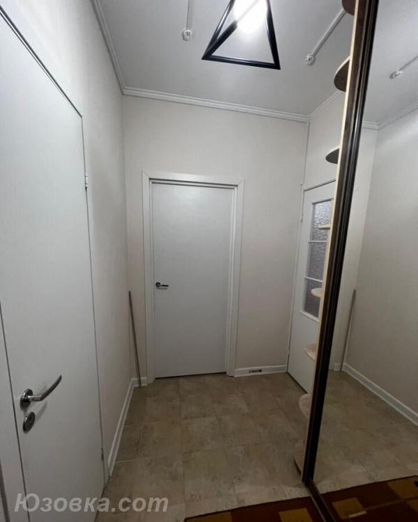 2-комн. квартира, 46м², с мебелью, 3/9 эт., ДОНЕЦК