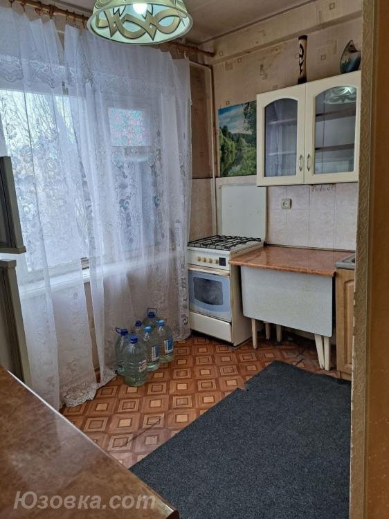 1-комн. квартира, 30 м², вторичка, 4/5 эт., ДОНЕЦК