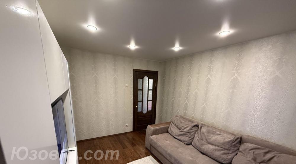 2-комн. квартира, 52м², с мебелью, 1/9 эт., ДОНЕЦК