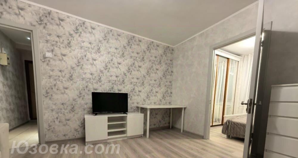 2-комн. квартира, 48м², с мебелью, 3/9 эт., ДОНЕЦК