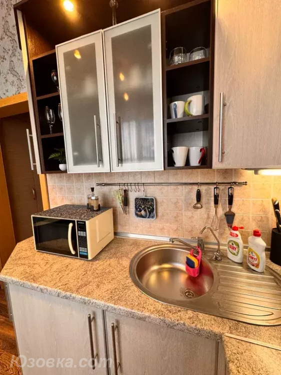 2-комн. квартира, 50м², с мебелью, 2/3 эт., ДОНЕЦК