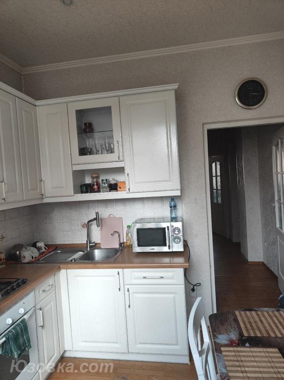 2-комн. квартира, 56м², с мебелью, 4/5 эт., ДОНЕЦК