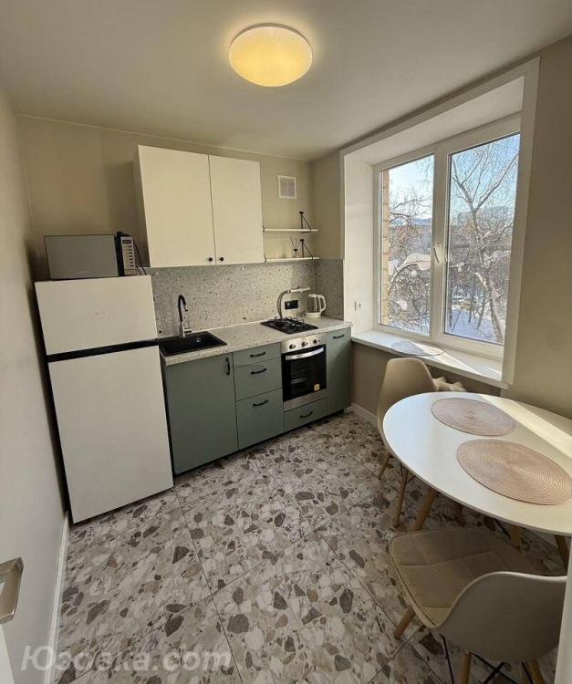 2-комн. квартира, 44м², с мебелью, 2/5 эт., ДОНЕЦК