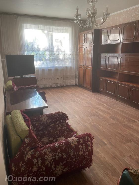 3-комн. квартира, 75 м², вторичка, 2/4 эт., Макеевка