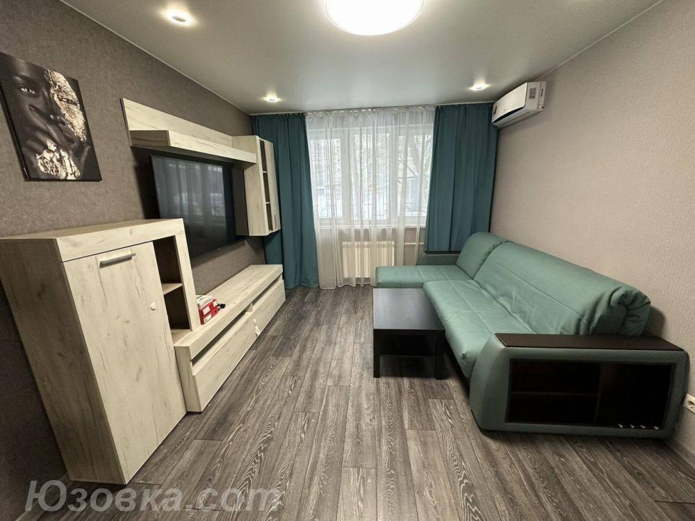 1-комн. квартира, 42м², с мебелью, 1/5 эт., ДОНЕЦК