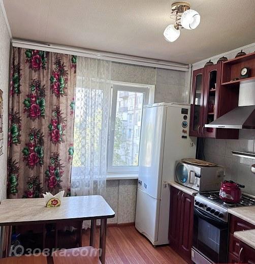 3-комн. квартира, 65 м², вторичка, 7/9 эт., ДОНЕЦК