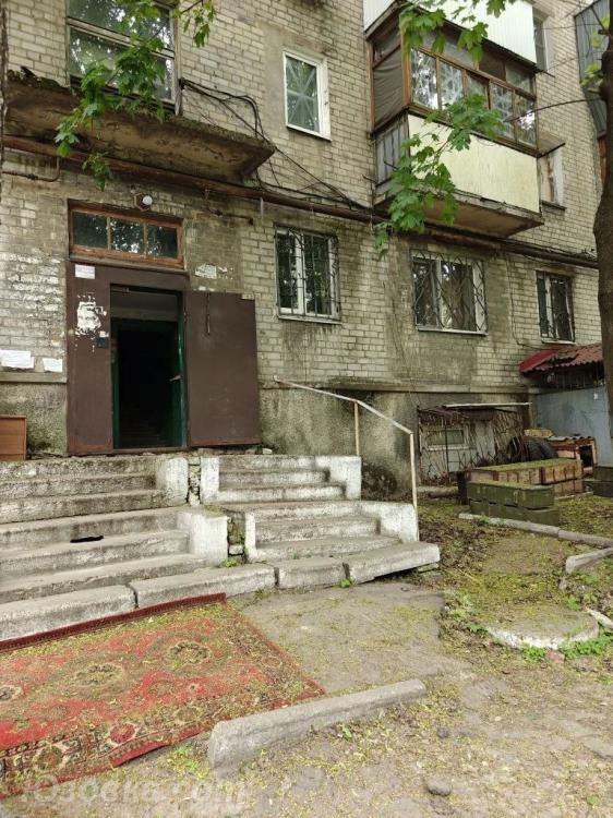 3-комн. квартира, 55 м², вторичка, 1/5 эт., ДОНЕЦК