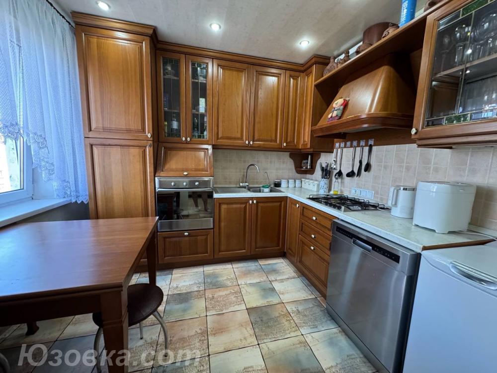 3-комн. квартира, 63 м², вторичка, 9/9 эт., ДОНЕЦК