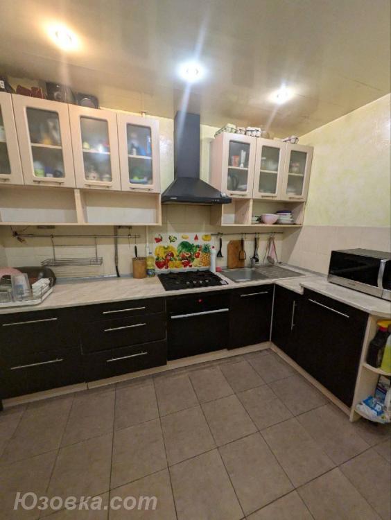 2-комн. квартира, 53м², с мебелью, 2/5 эт., ДОНЕЦК
