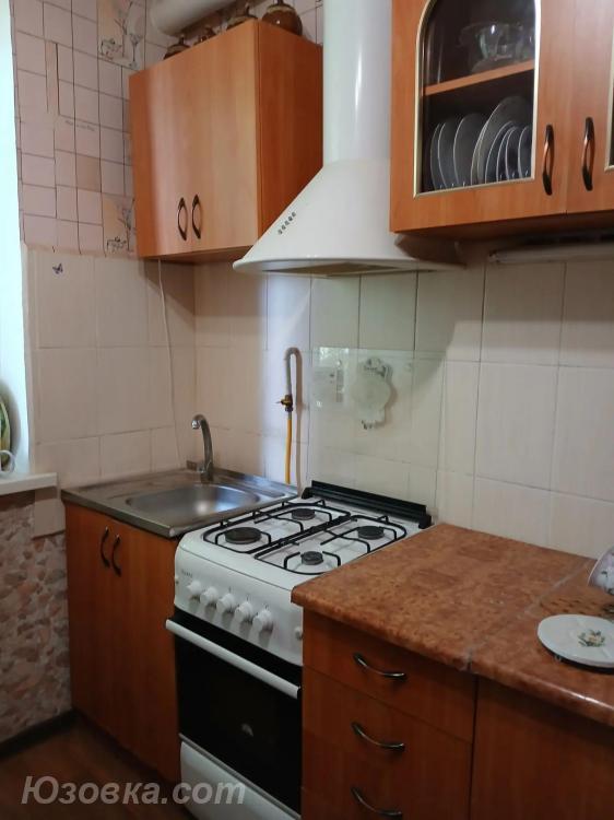 2-комн. квартира, 65 м², вторичка, 1/1 эт., ДОНЕЦК