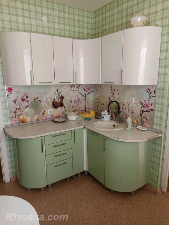 3-комн. квартира, 76м², с мебелью, 2/5 эт.