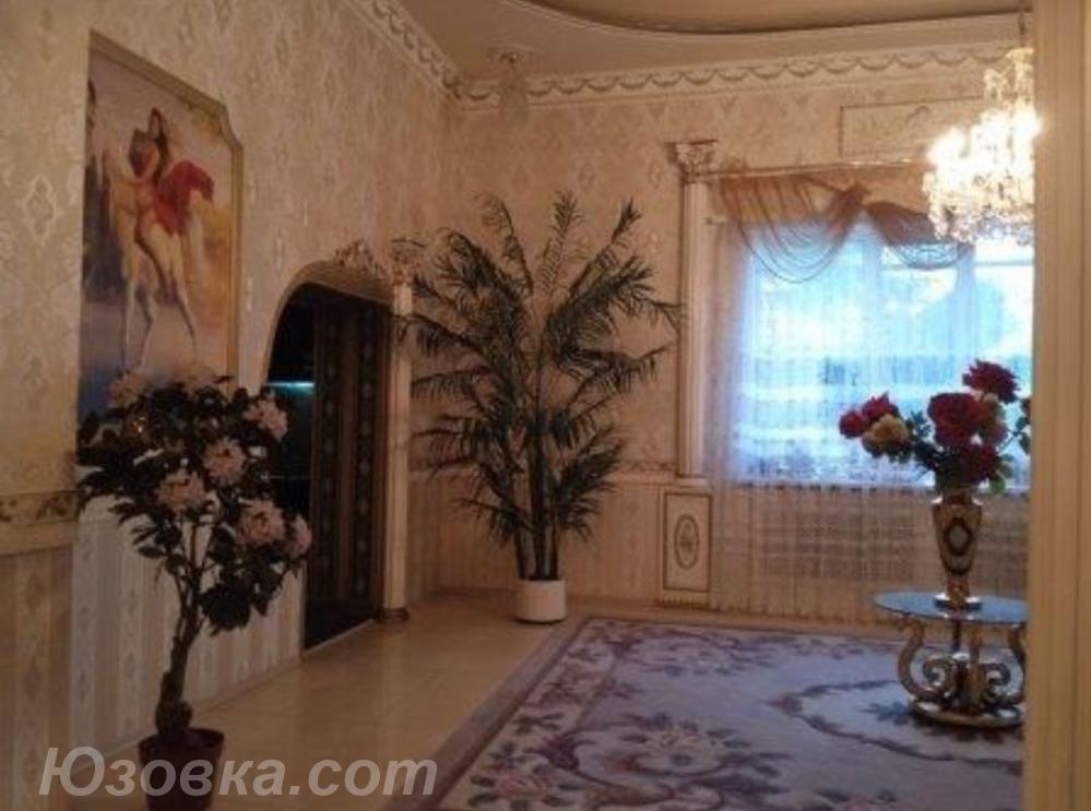 Дом , 260 м², на участке 4,0 сот.