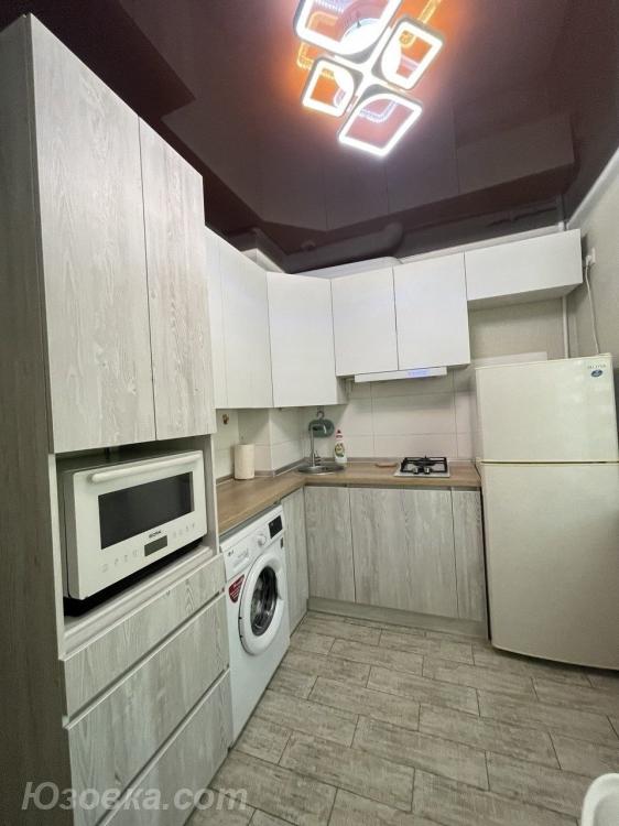 2-комн. квартира, 46м², с мебелью, 2/9 эт., ДОНЕЦК