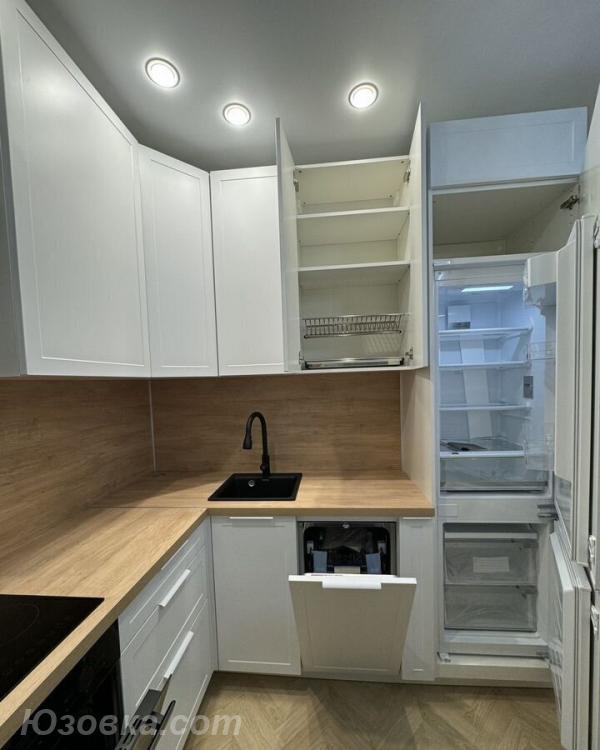 2-комн. квартира, 76м², с мебелью, 4/6 эт., ДОНЕЦК