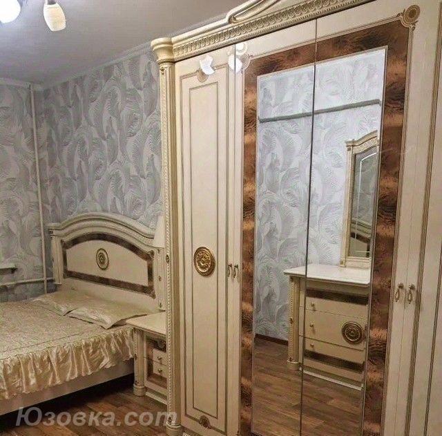 3-комн. квартира, 68м², с мебелью, 4/5 эт., ДОНЕЦК