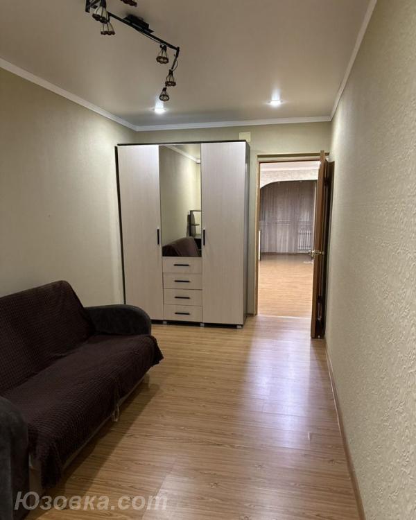 2-комн. квартира, 47м², с мебелью, 4/14 эт., ДОНЕЦК