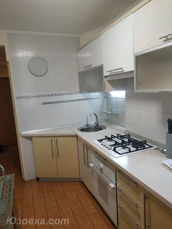 3-комн. квартира, 66м², с мебелью, 3/9 эт., ДОНЕЦК