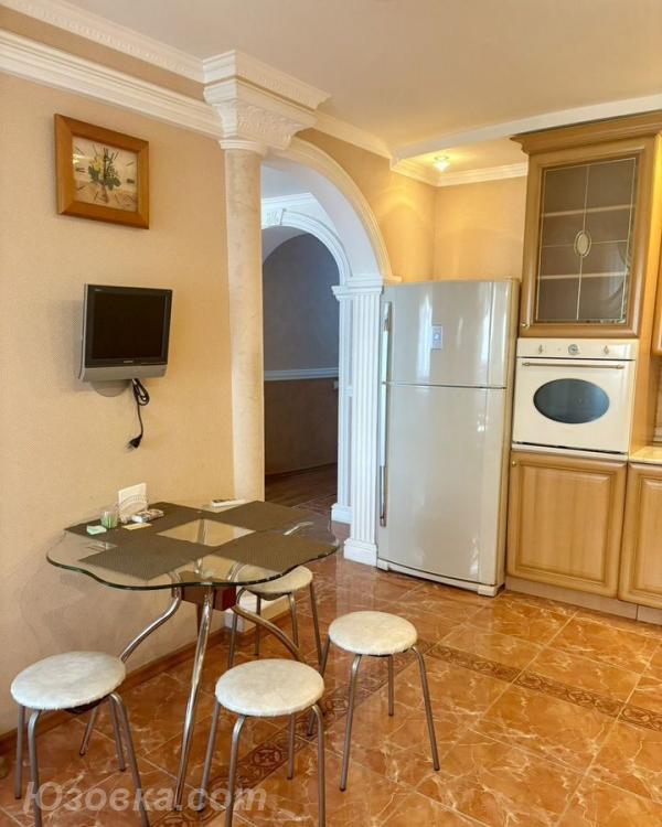 2-комн. квартира, 74м², с мебелью, 3/5 эт., ДОНЕЦК