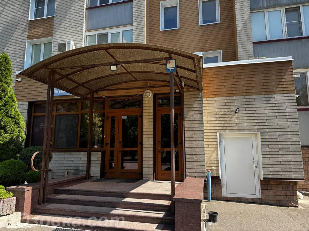 3-комн. квартира, 125 м², вторичка, 6/9 эт., ДОНЕЦК