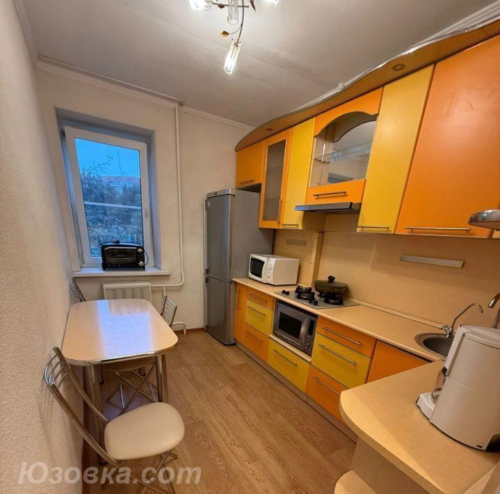 2-комн. квартира, 46м², с мебелью, 1/9 эт., ДОНЕЦК