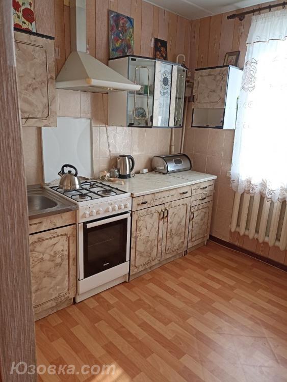 2-комн. квартира, 44м², с мебелью, 4/4 эт., Макеевка